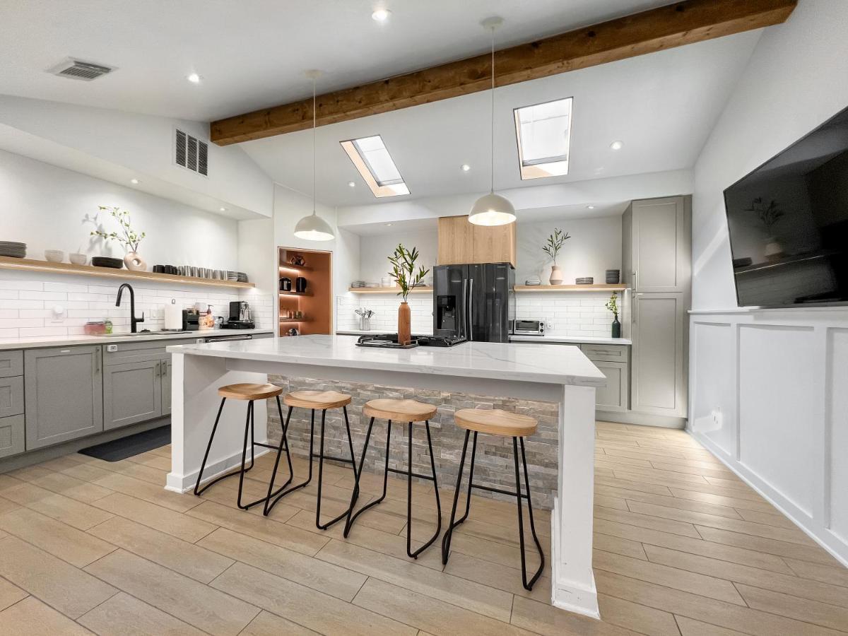 Open Airy Custom Designed Home - 2Kings - Sleeps 14 Houston Dış mekan fotoğraf