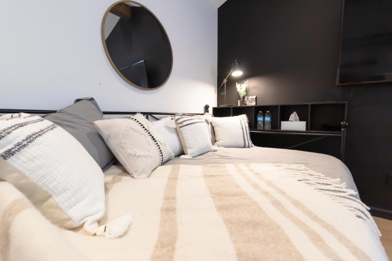 Open Airy Custom Designed Home - 2Kings - Sleeps 14 Houston Dış mekan fotoğraf