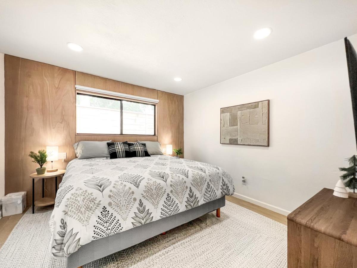 Open Airy Custom Designed Home - 2Kings - Sleeps 14 Houston Dış mekan fotoğraf